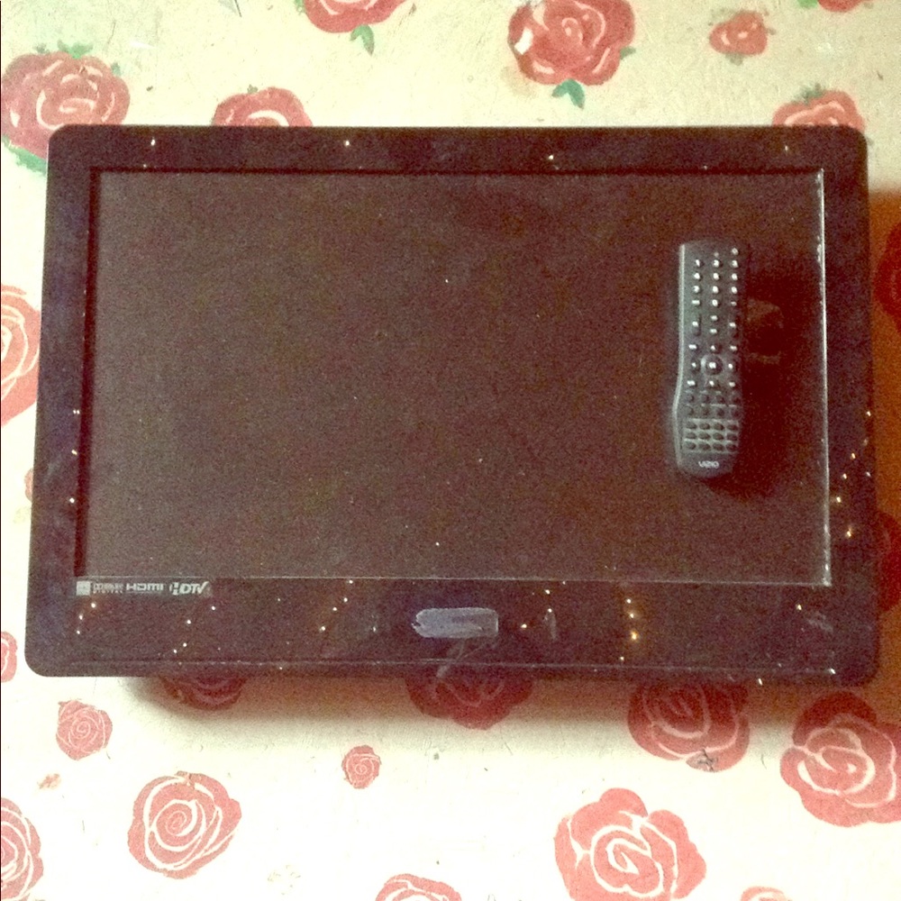 Wall mount flat screen TV